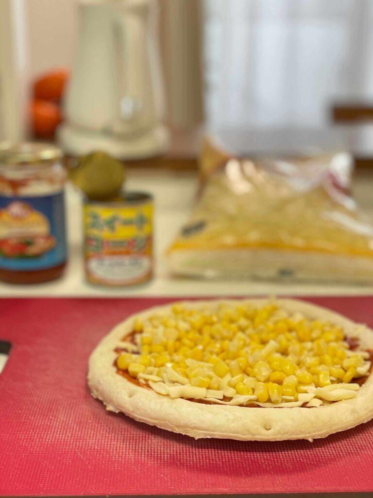 休日ランチに手作りピザ